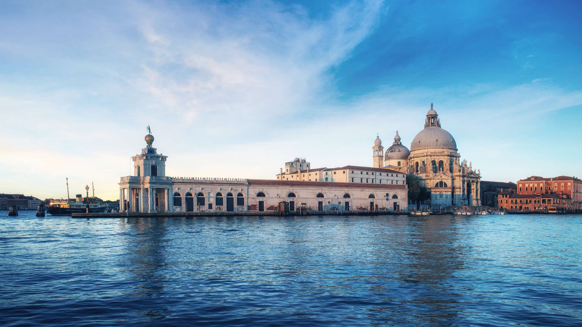 fantastic views of the grand canal and the basilic 2023 11 27 05 26 57 utc edited